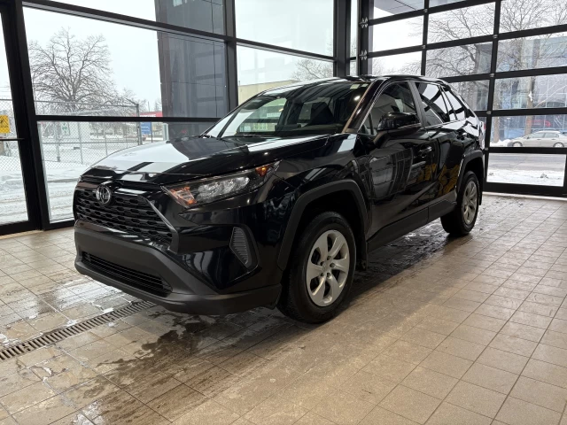 Toyota RAV4 LE 2024