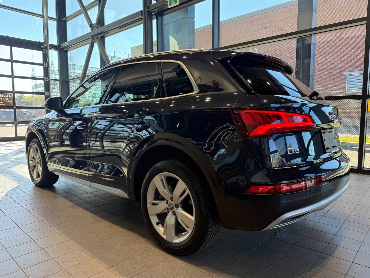2019 Audi Q5 Technik https://www.acuramontrealcentre.com/resize/b990ff35b810a3abc0cc817b2ca24889-1