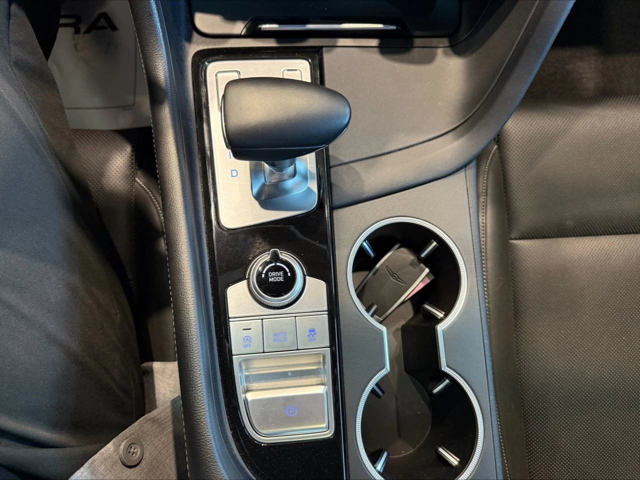2021 Genesis G70 2.0T Advanced https://www.acuramontrealcentre.com/resize/b990ff35b810a3abc0cc817b2ca24889-1