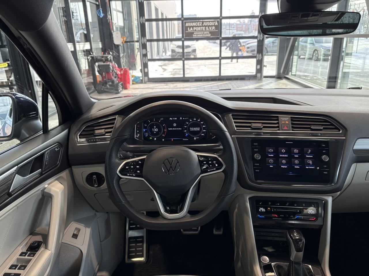 2022 Volkswagen Tiguan Highline R-Line Main Image