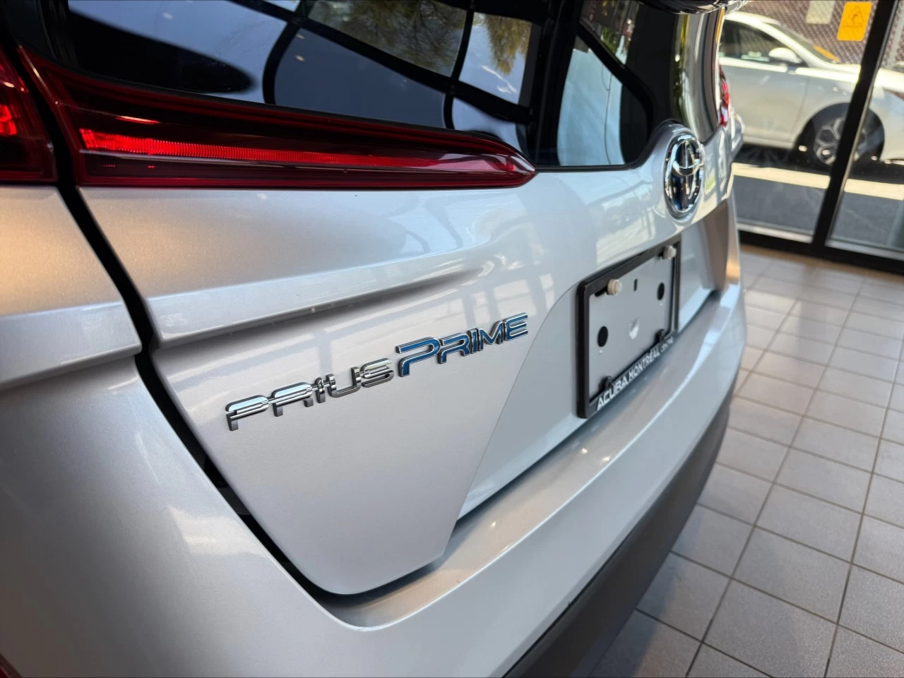 2019 Toyota Prius Prime Auto https://www.acuramontrealcentre.com/resize/b990ff35b810a3abc0cc817b2ca24889-1