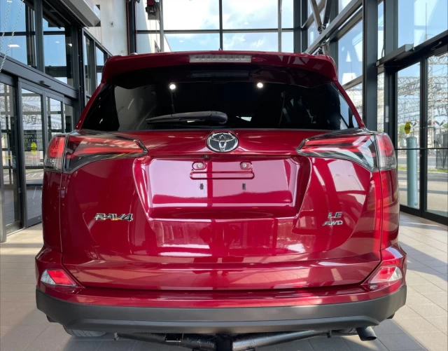 Toyota RAV4 LE 2018