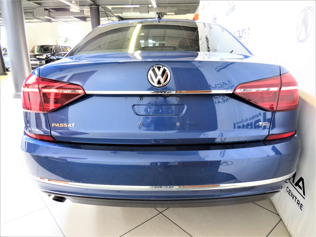 2017 Volkswagen Passat Trendline+ https://www.acuramontrealcentre.com/resize/b990ff35b810a3abc0cc817b2ca24889-1