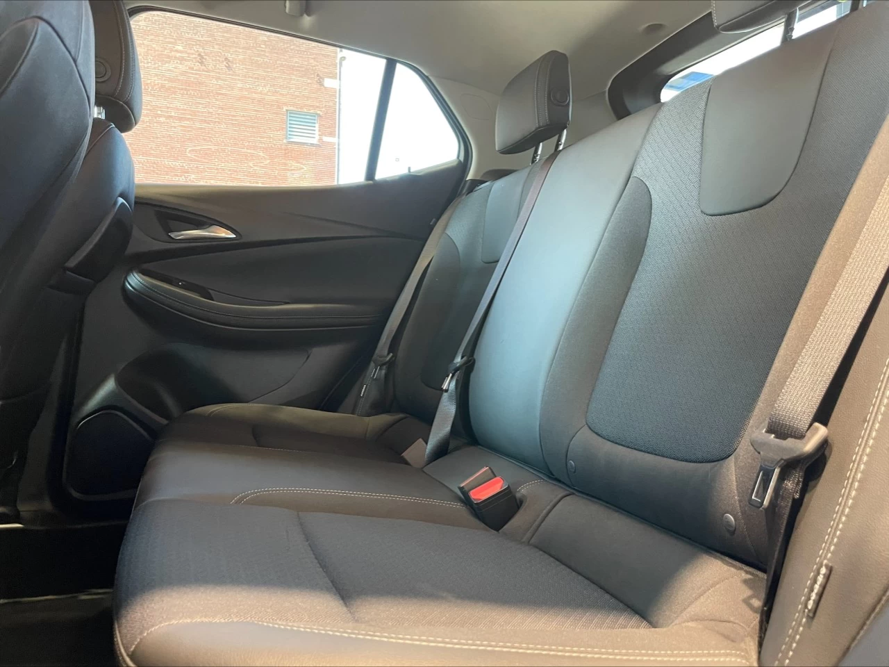 2023 Buick Encore GX Preferred https://www.acuramontrealcentre.com/resize/b990ff35b810a3abc0cc817b2ca24889-1