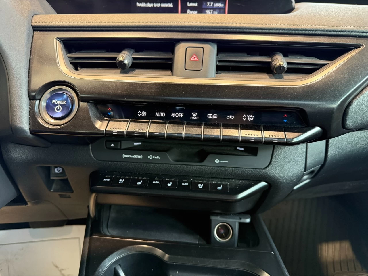 2021 Lexus UX250h UX 250h https://www.acuramontrealcentre.com/resize/b990ff35b810a3abc0cc817b2ca24889-1