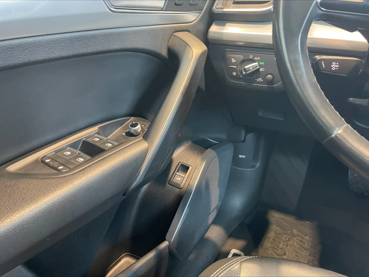2021 Audi Q5 Progressiv https://www.acuramontrealcentre.com/resize/b990ff35b810a3abc0cc817b2ca24889-1