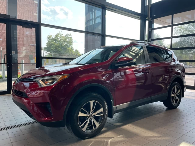 Toyota RAV4 LE 2018