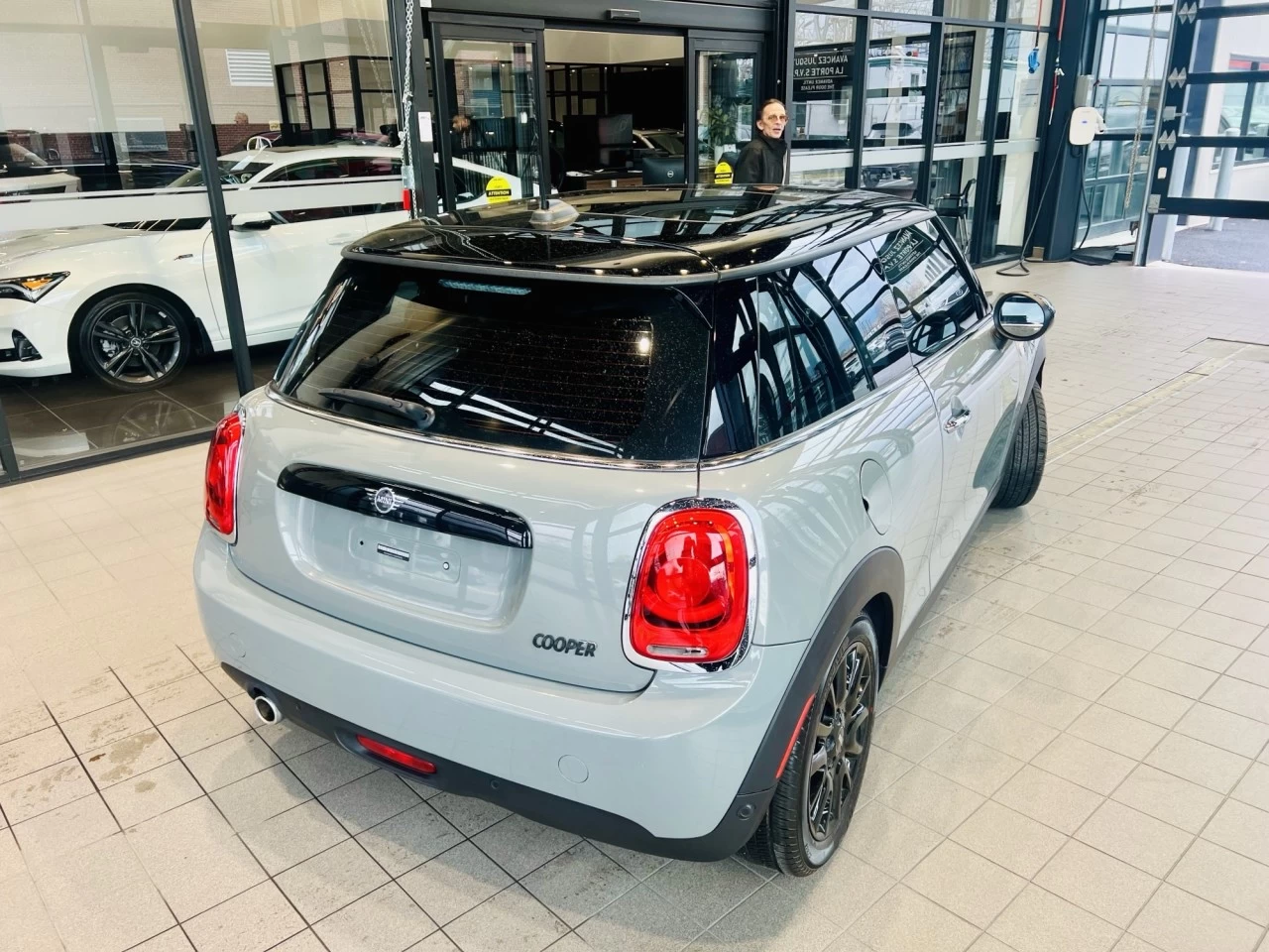 2019 Mini Cooper Cooper https://www.acuramontrealcentre.com/resize/b990ff35b810a3abc0cc817b2ca24889-1