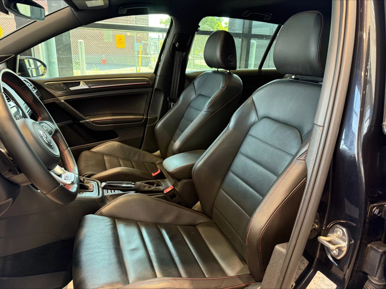 2019 Volkswagen Golf GTI Autobahn https://www.acuramontrealcentre.com/resize/b990ff35b810a3abc0cc817b2ca24889-1