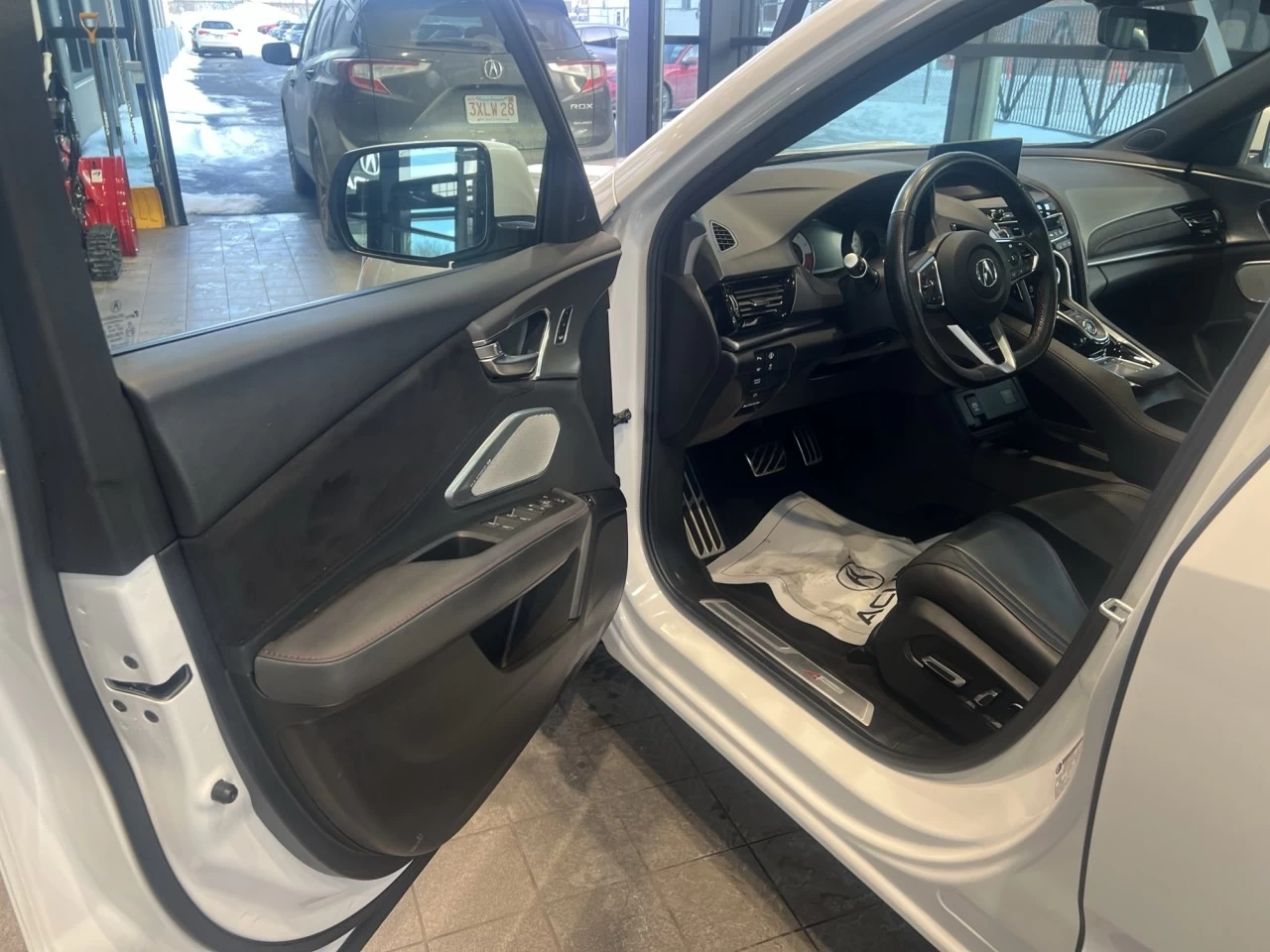 2023 Acura RDX A-Spec https://www.acuramontrealcentre.com/resize/b990ff35b810a3abc0cc817b2ca24889-1