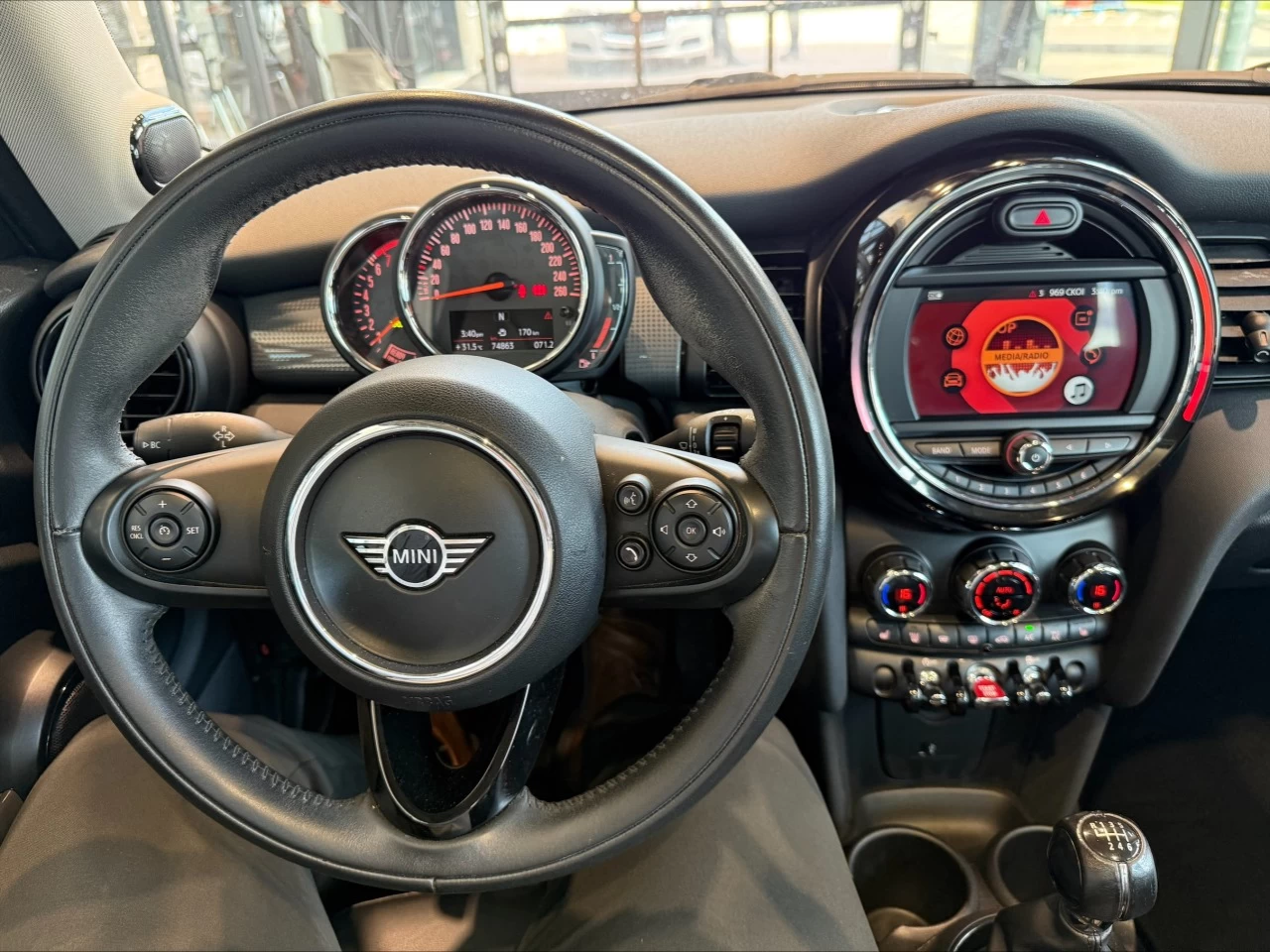 2019 Mini Cooper Cooper https://www.acuramontrealcentre.com/resize/b990ff35b810a3abc0cc817b2ca24889-1