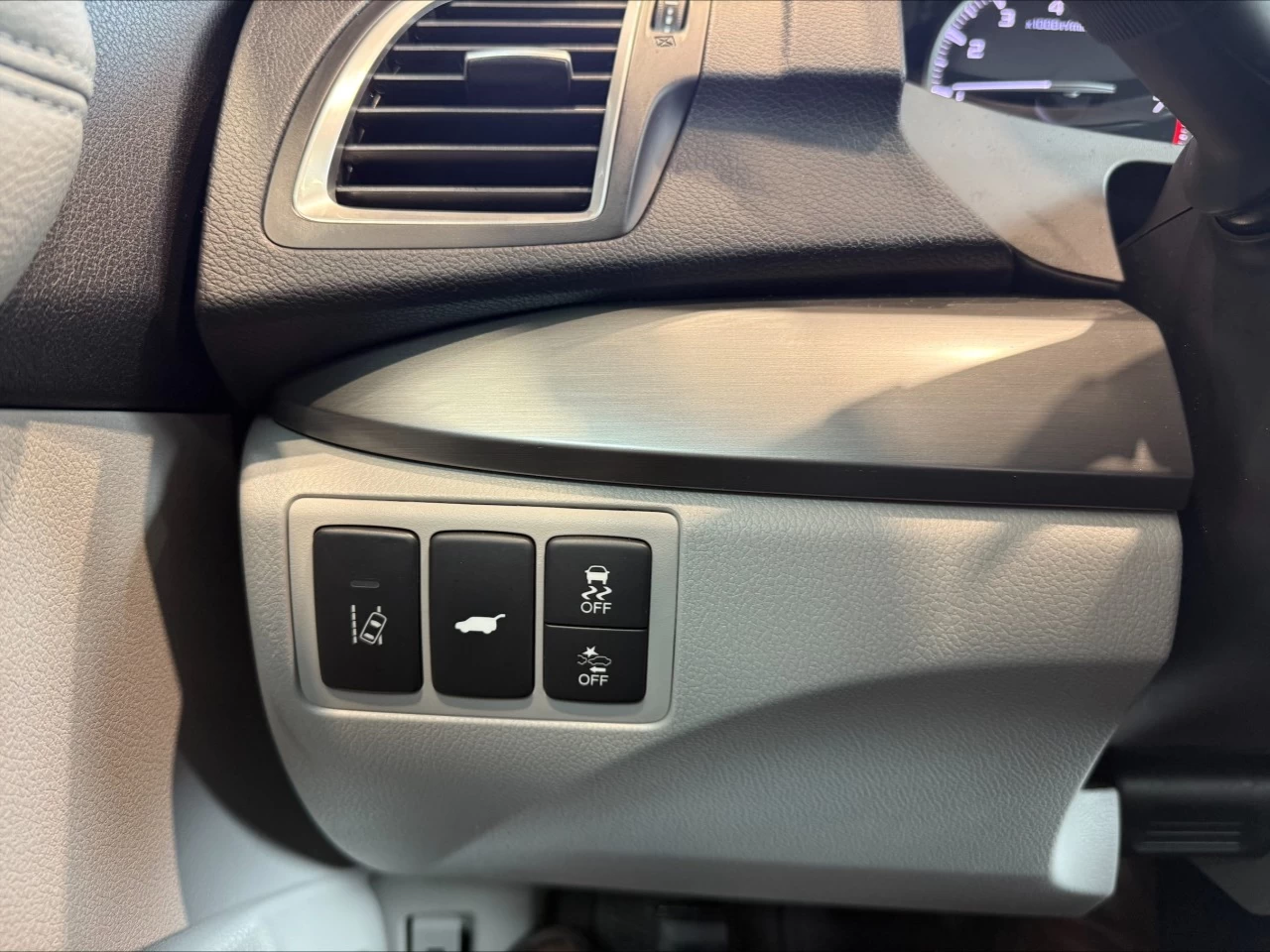 2018 Acura RDX Tech https://www.acuramontrealcentre.com/resize/b990ff35b810a3abc0cc817b2ca24889-1