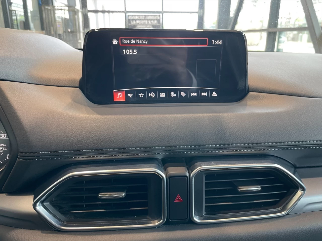 2017 Mazda CX-5 GS https://www.acuramontrealcentre.com/resize/b990ff35b810a3abc0cc817b2ca24889-1