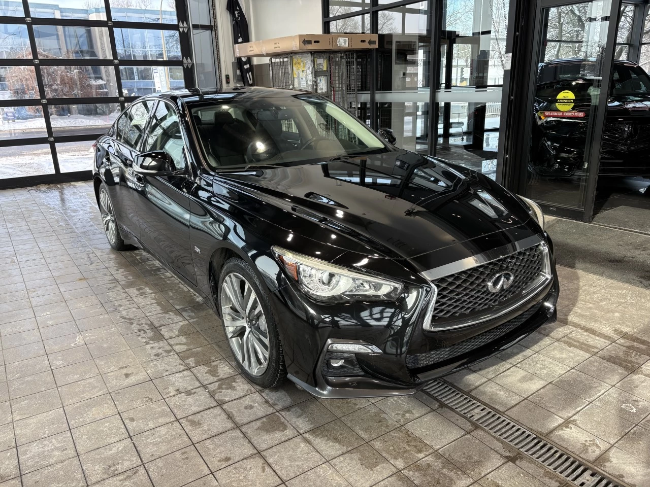 2018 INFINITI Q50 3.0t https://www.acuramontrealcentre.com/resize/b990ff35b810a3abc0cc817b2ca24889-1