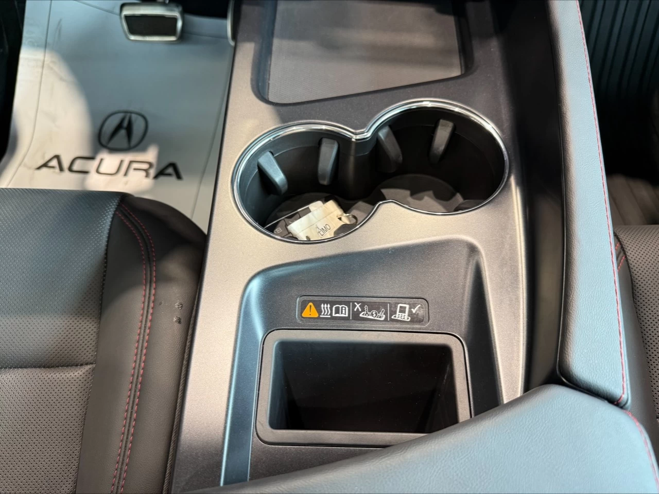 2024 Acura ZDX A-Spec Package https://www.acuramontrealcentre.com/resize/b990ff35b810a3abc0cc817b2ca24889-1
