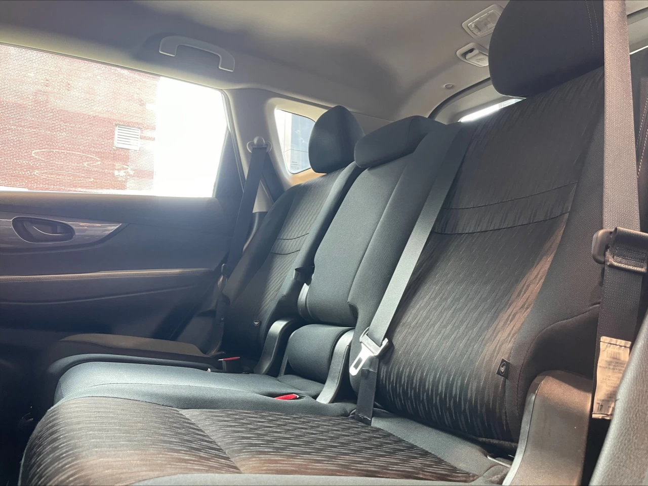 2019 Nissan Rogue S https://www.acuramontrealcentre.com/resize/b990ff35b810a3abc0cc817b2ca24889-1