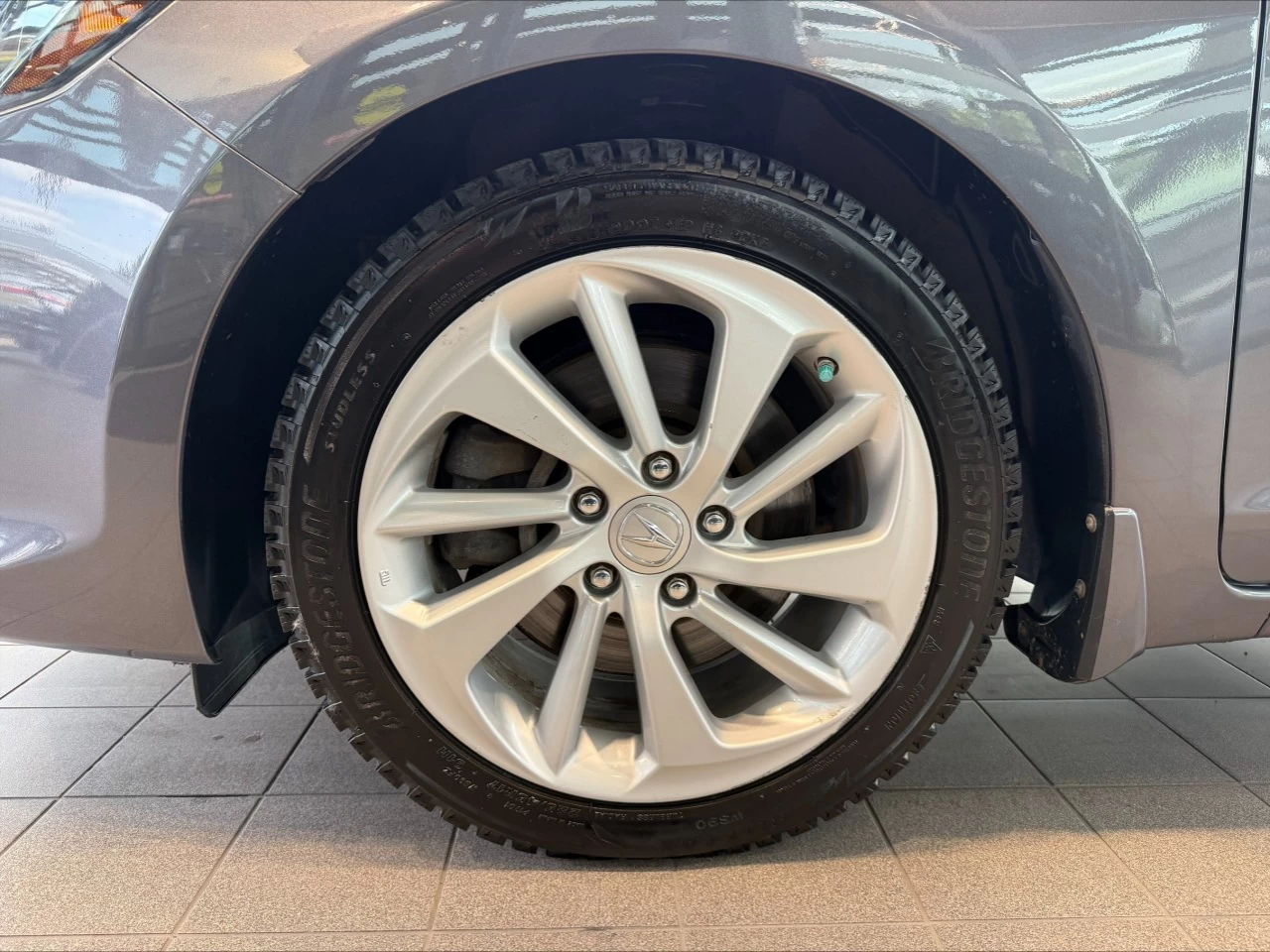 2018 Acura ILX Premium/Tech https://www.acuramontrealcentre.com/resize/b990ff35b810a3abc0cc817b2ca24889-1