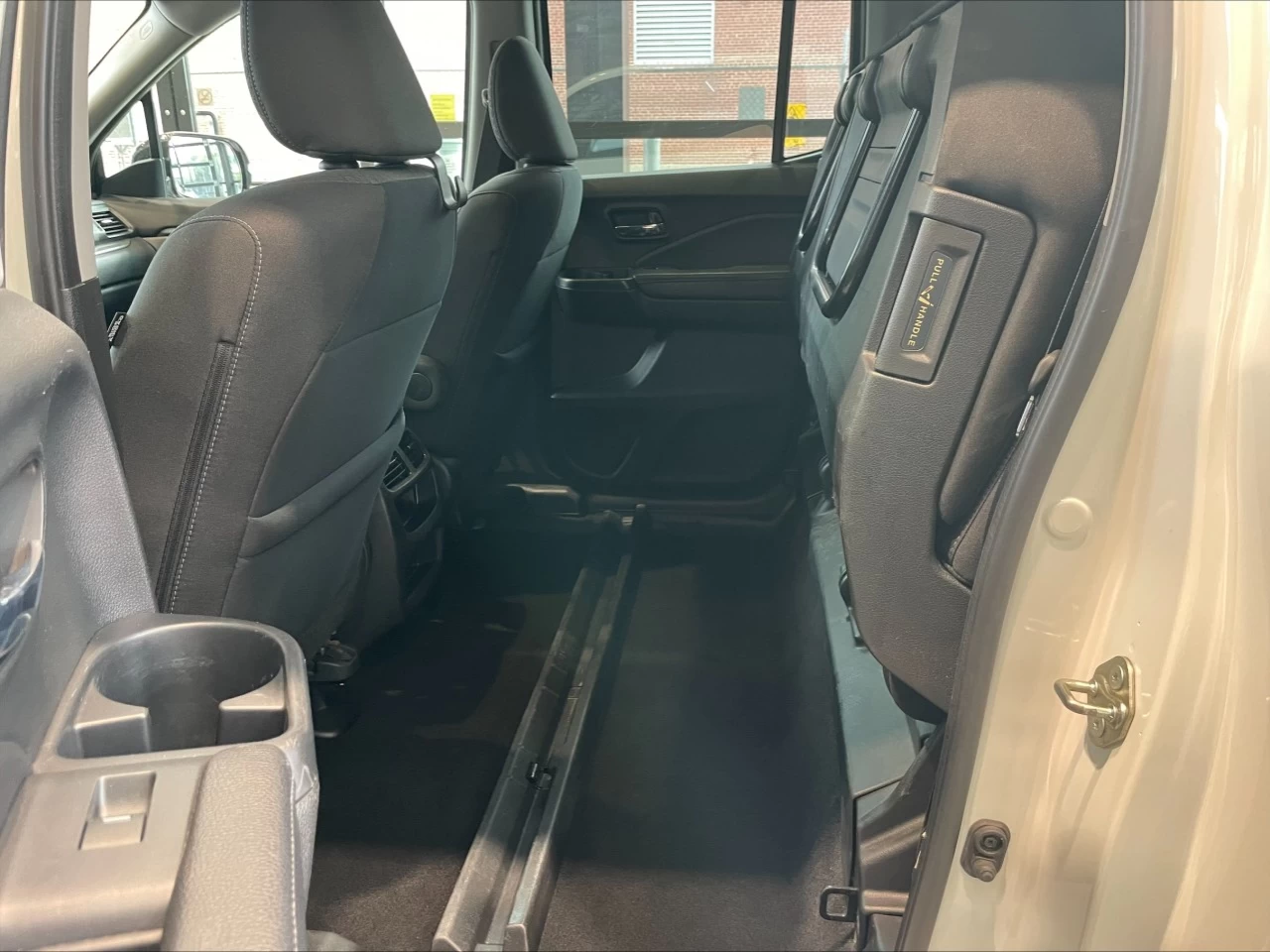 2017 Honda Ridgeline Sport https://www.acuramontrealcentre.com/resize/b990ff35b810a3abc0cc817b2ca24889-1