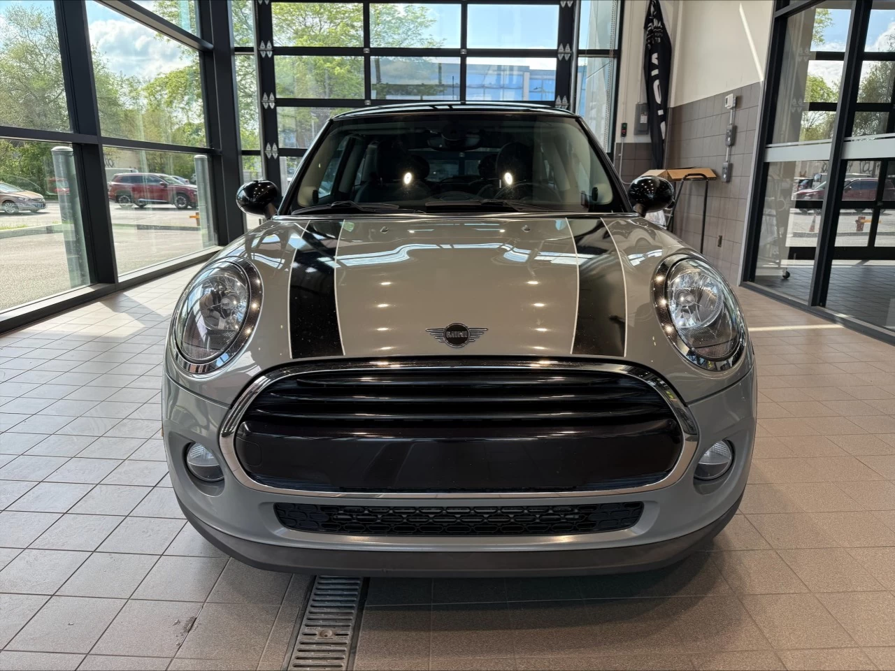 2019 Mini Cooper Cooper https://www.acuramontrealcentre.com/resize/b990ff35b810a3abc0cc817b2ca24889-1