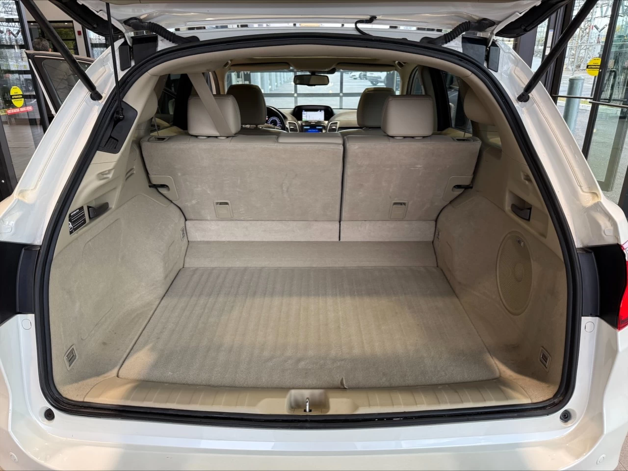 2018 Acura RDX Elite https://www.acuramontrealcentre.com/resize/b990ff35b810a3abc0cc817b2ca24889-1