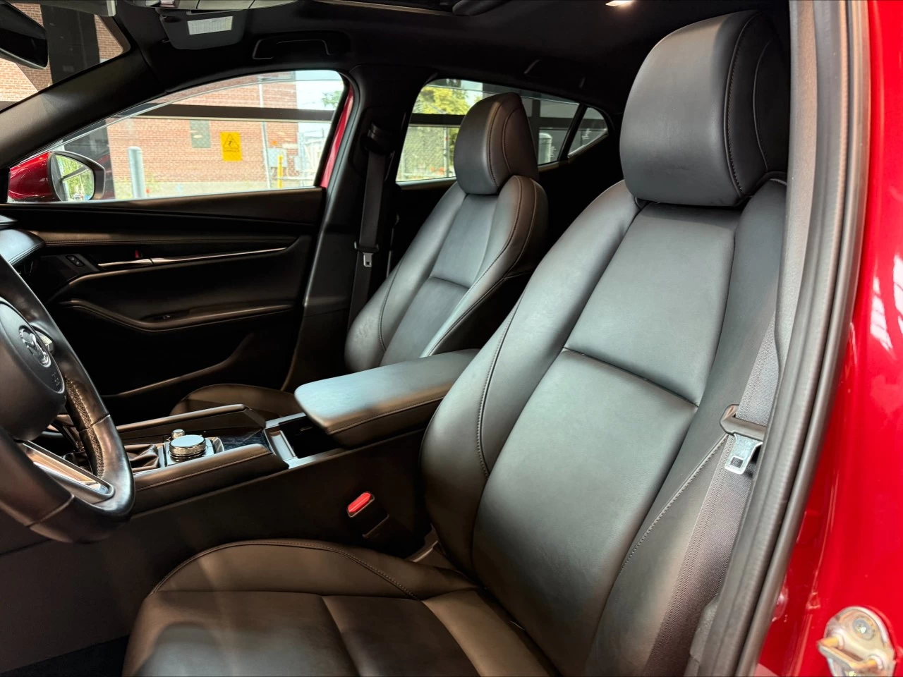 2022 Mazda 3 Sport GS https://www.acuramontrealcentre.com/resize/b990ff35b810a3abc0cc817b2ca24889-1