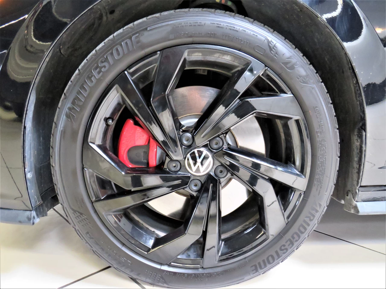 2023 Volkswagen Jetta GLI AUTOBAHN https://www.acuramontrealcentre.com/resize/b990ff35b810a3abc0cc817b2ca24889-1