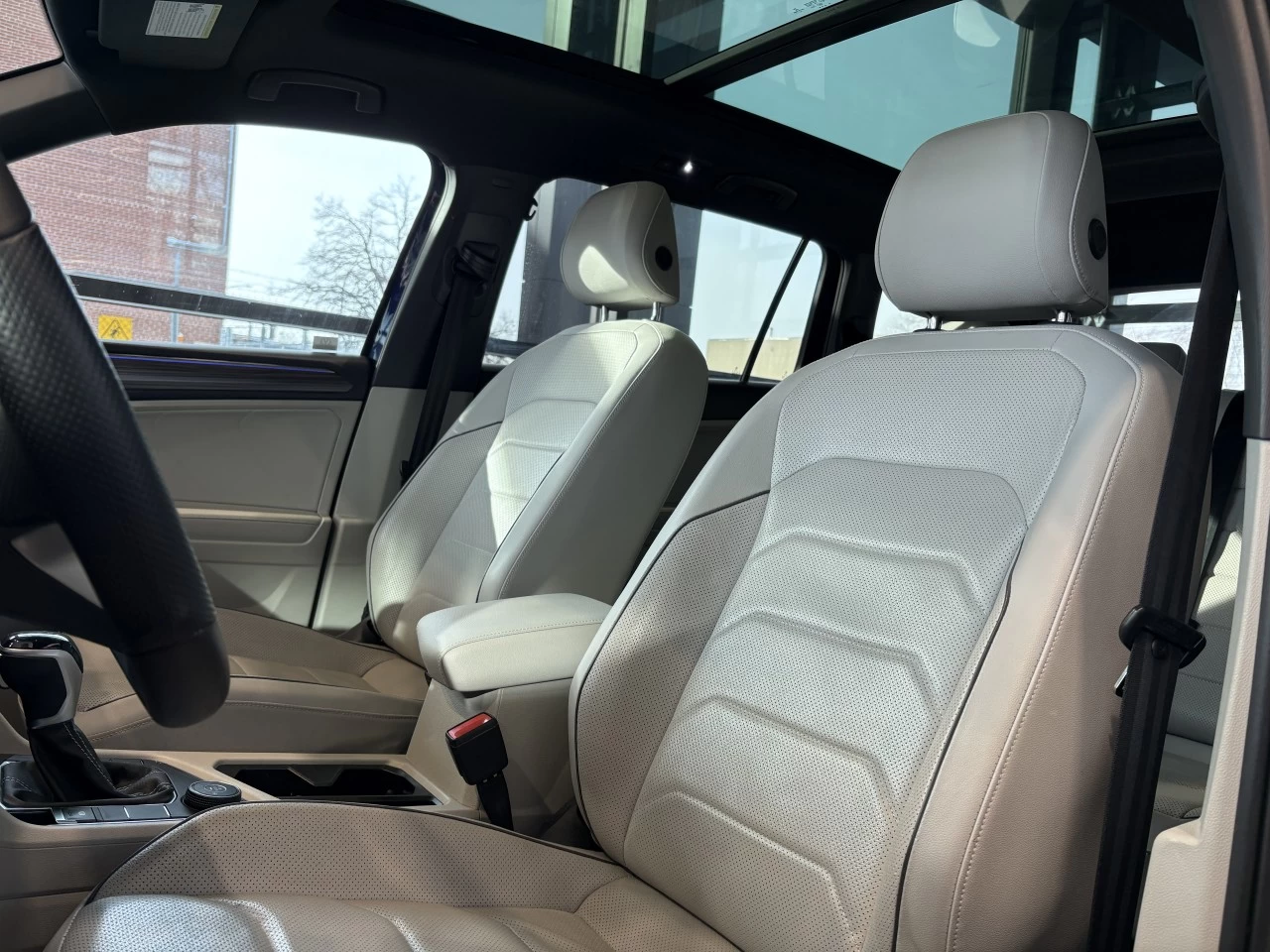 2022 Volkswagen Tiguan Highline R-Line Main Image