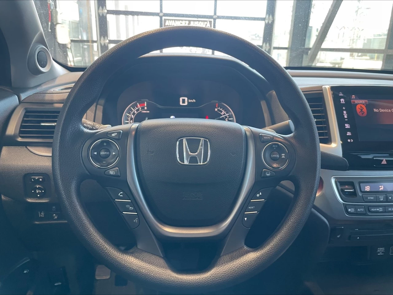 2020 Honda Ridgeline Sport https://www.acuramontrealcentre.com/resize/b990ff35b810a3abc0cc817b2ca24889-1