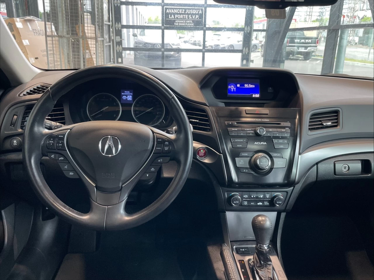 2015 Acura ILX Premium Pkg https://www.acuramontrealcentre.com/resize/b990ff35b810a3abc0cc817b2ca24889-1