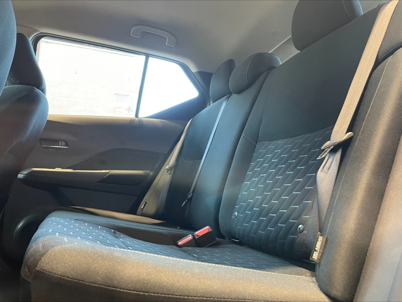 2024 Nissan Kicks SV https://www.acuramontrealcentre.com/resize/b990ff35b810a3abc0cc817b2ca24889-1