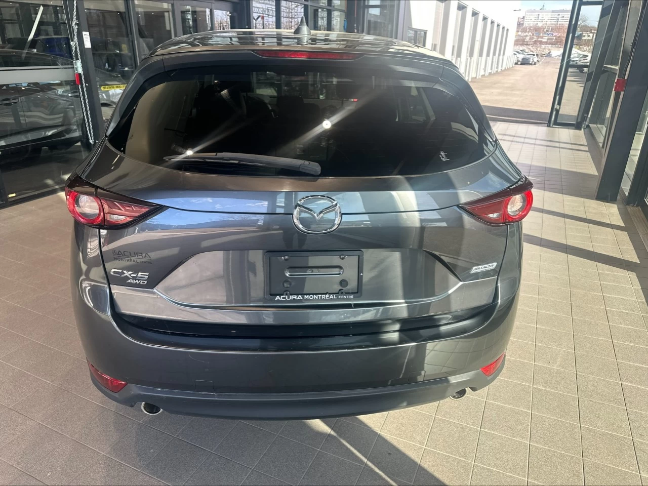 2017 Mazda CX-5 GS https://www.acuramontrealcentre.com/resize/b990ff35b810a3abc0cc817b2ca24889-1
