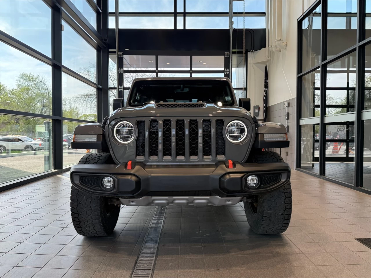 2022 Jeep Gladiator Mojave https://www.acuramontrealcentre.com/resize/b990ff35b810a3abc0cc817b2ca24889-1