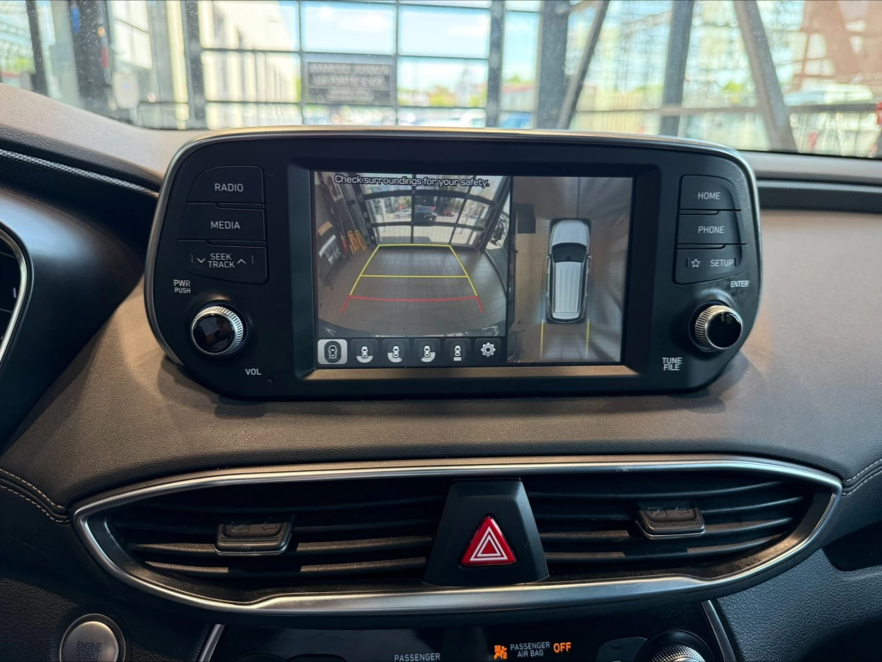 2019 Hyundai Santa Fe Luxury https://www.acuramontrealcentre.com/resize/b990ff35b810a3abc0cc817b2ca24889-1