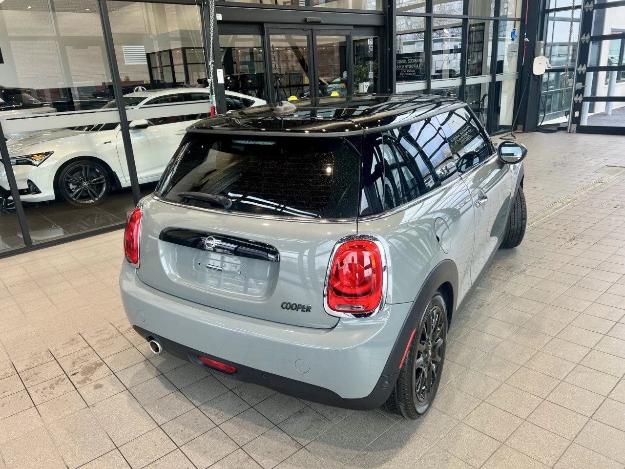 2019 Mini Cooper Cooper https://www.acuramontrealcentre.com/resize/b990ff35b810a3abc0cc817b2ca24889-1