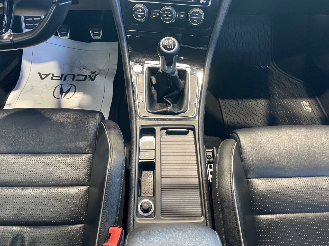 2019 Volkswagen Golf R Manual https://www.acuramontrealcentre.com/resize/b990ff35b810a3abc0cc817b2ca24889-1