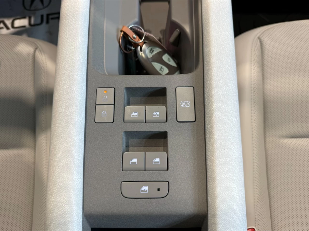 2024 Hyundai Ioniq Preferred Longue Range AWD Ultimate https://www.acuramontrealcentre.com/resize/b990ff35b810a3abc0cc817b2ca24889-1