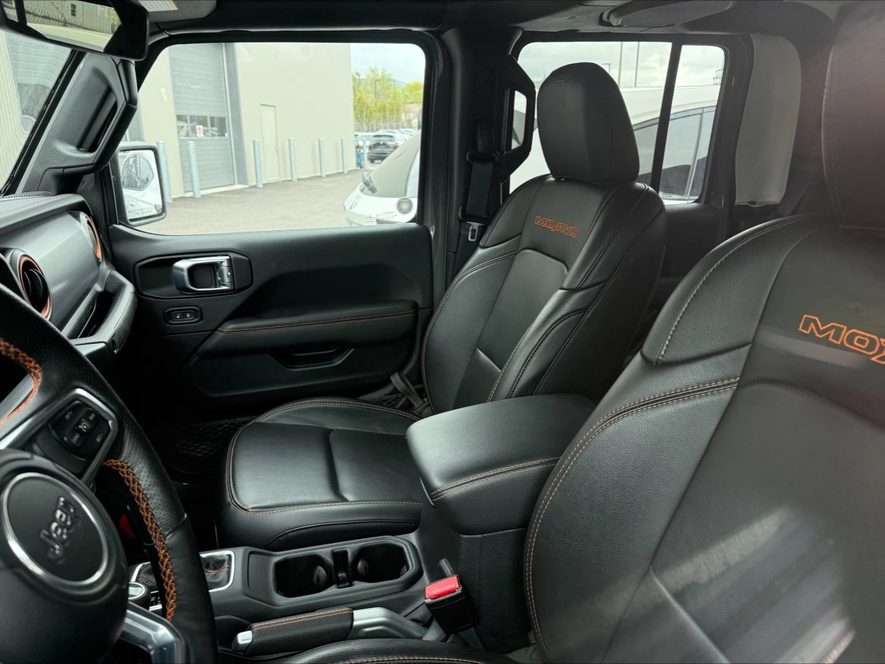 2022 Jeep Gladiator Mojave https://www.acuramontrealcentre.com/resize/b990ff35b810a3abc0cc817b2ca24889-1