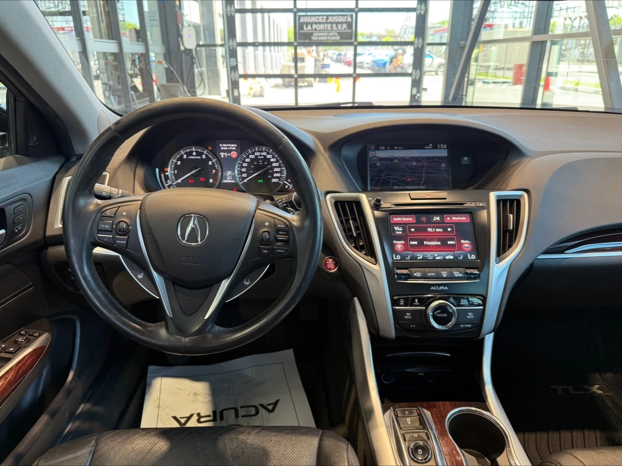 2017 Acura TLX V6 Tech https://www.acuramontrealcentre.com/resize/b990ff35b810a3abc0cc817b2ca24889-1