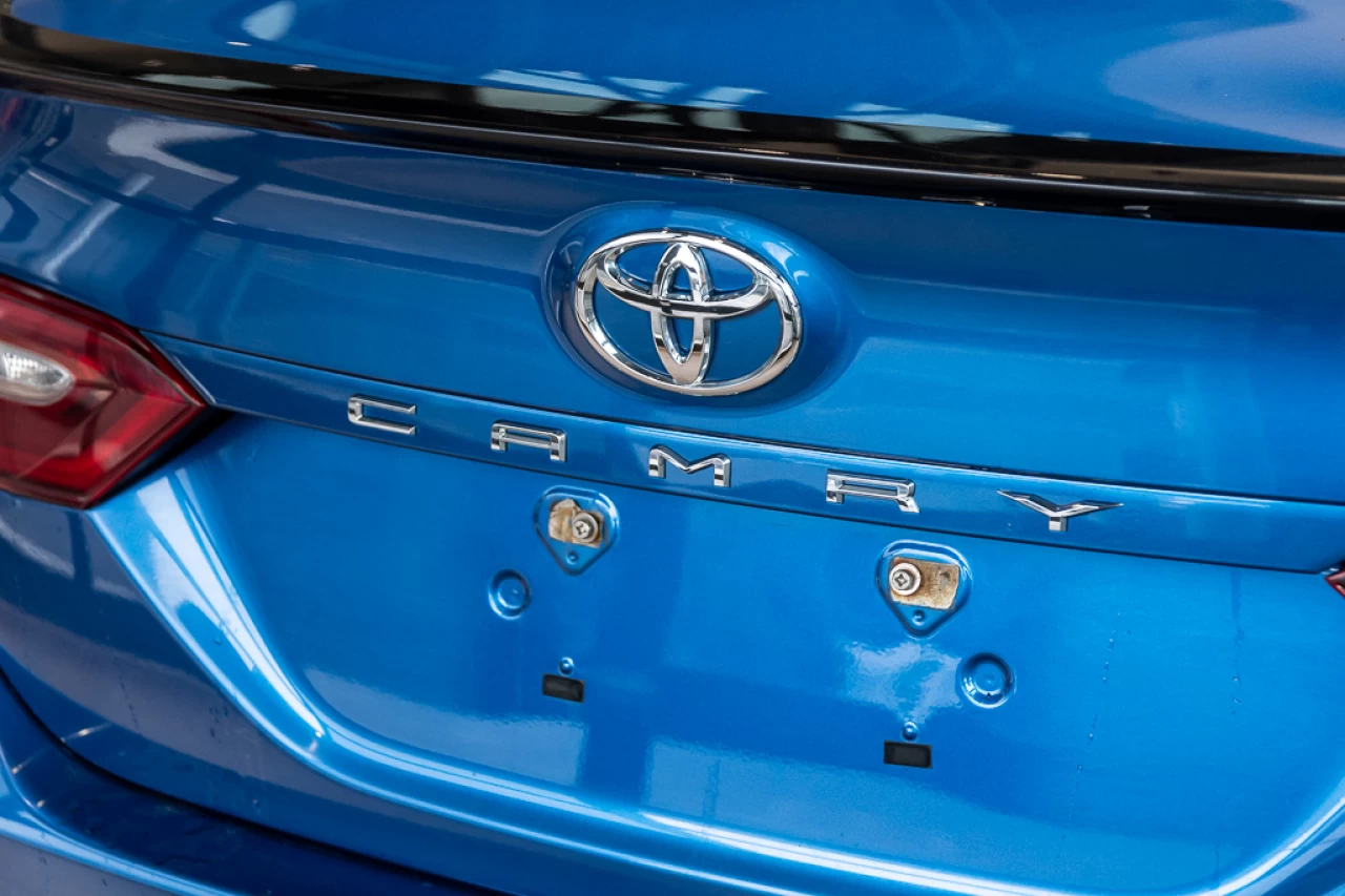 2018 Toyota Camry
                                                    XSE Main Image