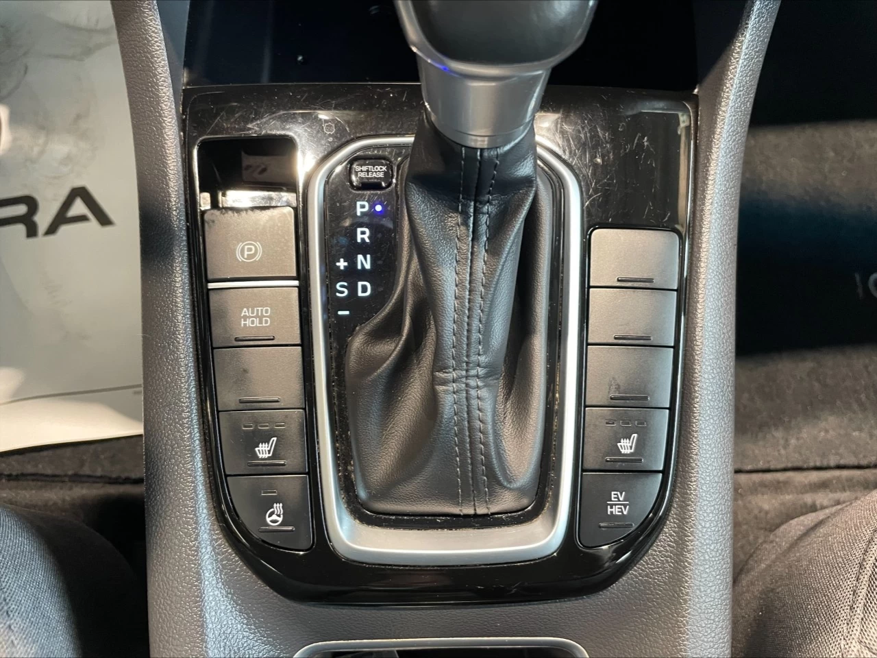 2020 Hyundai Ioniq Preferred https://www.acuramontrealcentre.com/resize/b990ff35b810a3abc0cc817b2ca24889-1