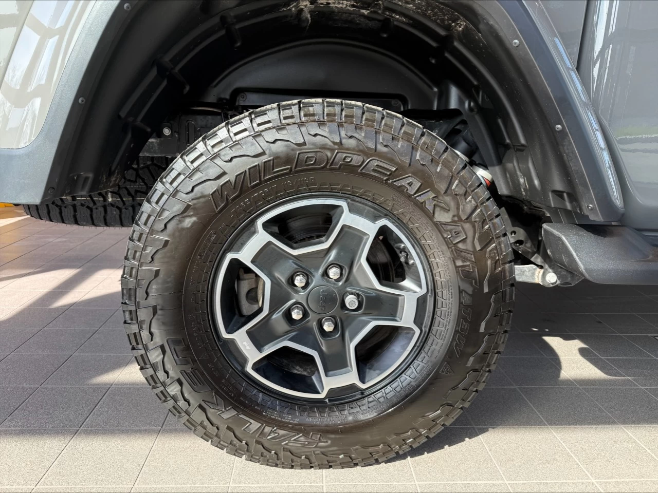 2022 Jeep Gladiator Mojave https://www.acuramontrealcentre.com/resize/b990ff35b810a3abc0cc817b2ca24889-1