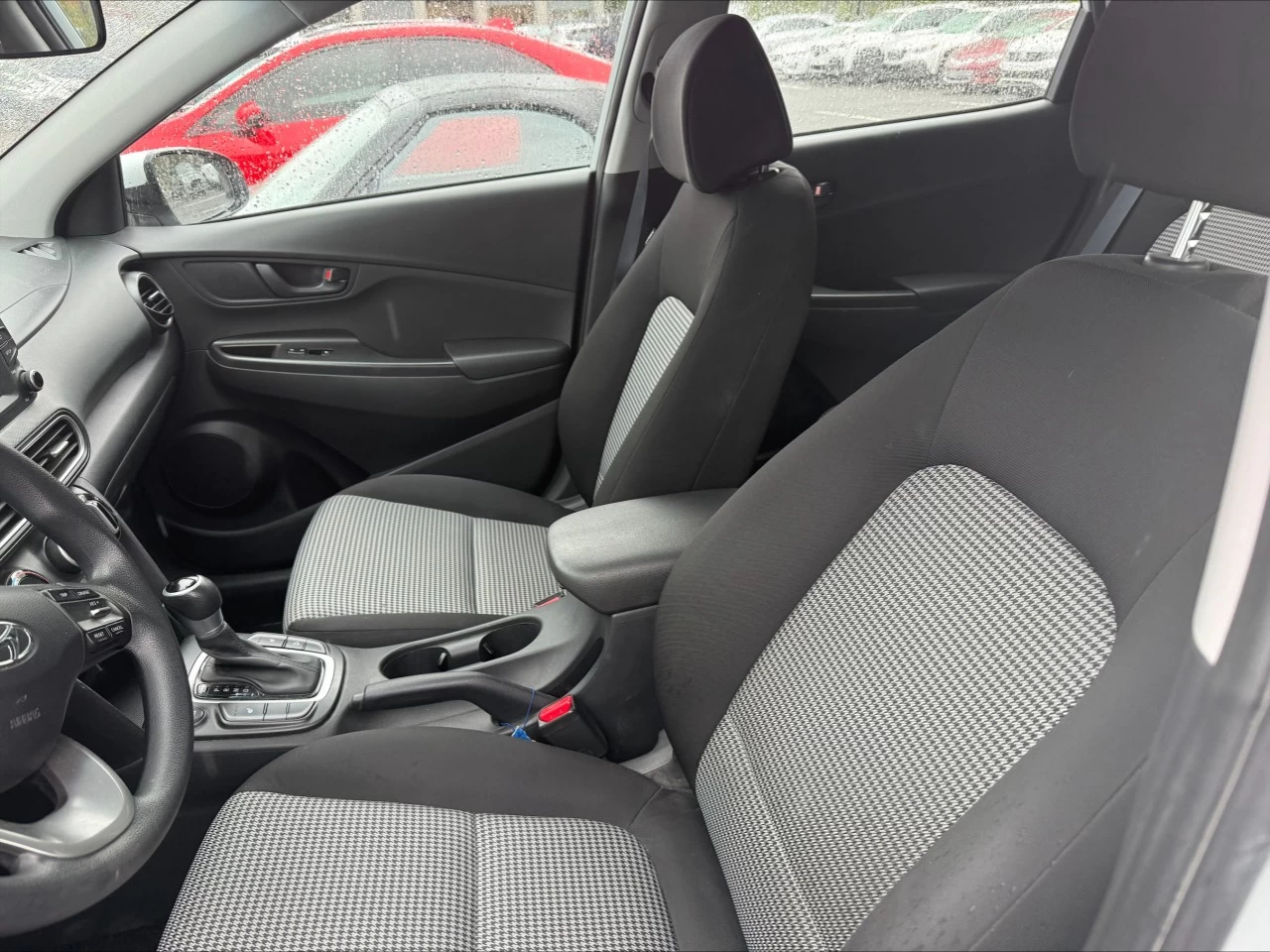 2020 Hyundai Kona Essential https://www.acuramontrealcentre.com/resize/b990ff35b810a3abc0cc817b2ca24889-1