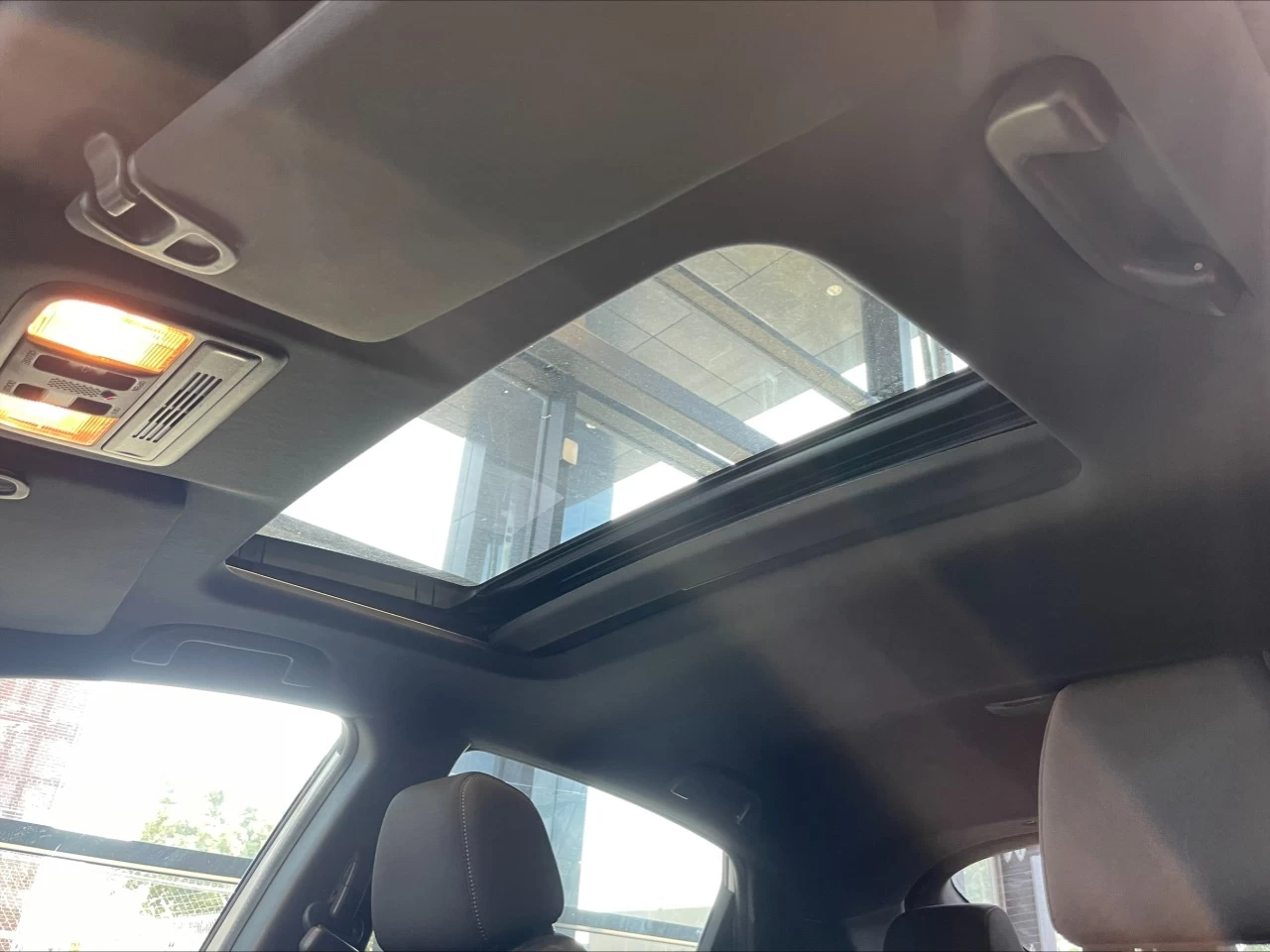 2019 Honda Civic Sport https://www.acuramontrealcentre.com/resize/b990ff35b810a3abc0cc817b2ca24889-1