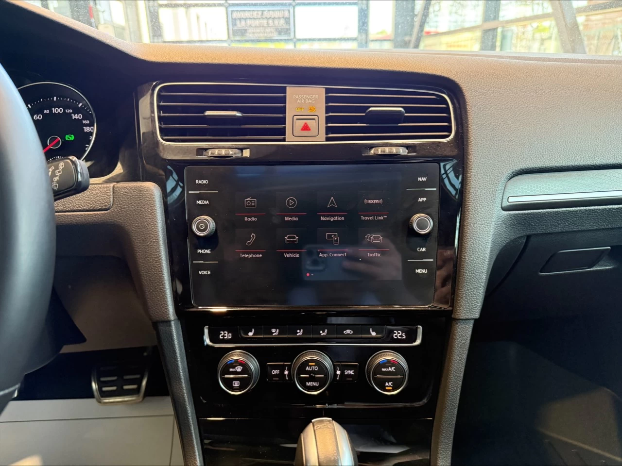 2019 Volkswagen Golf GTI Autobahn https://www.acuramontrealcentre.com/resize/b990ff35b810a3abc0cc817b2ca24889-1