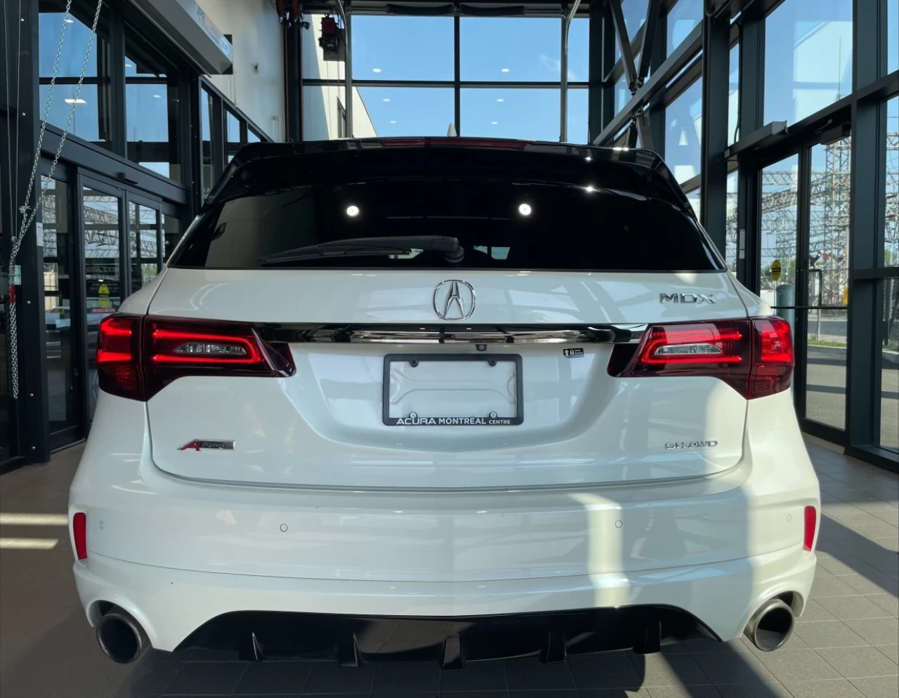 2019 Acura MDX Elite 6 Passenger/A-Spec https://www.acuramontrealcentre.com/resize/b990ff35b810a3abc0cc817b2ca24889-1