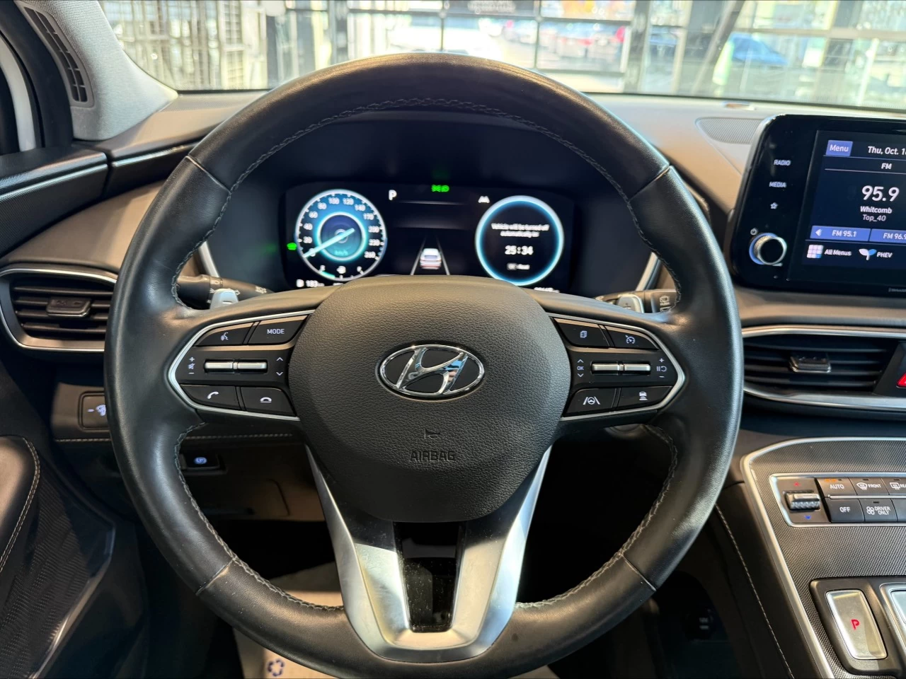 2022 Hyundai Santa Fe Luxury PHEV https://www.acuramontrealcentre.com/resize/b990ff35b810a3abc0cc817b2ca24889-1