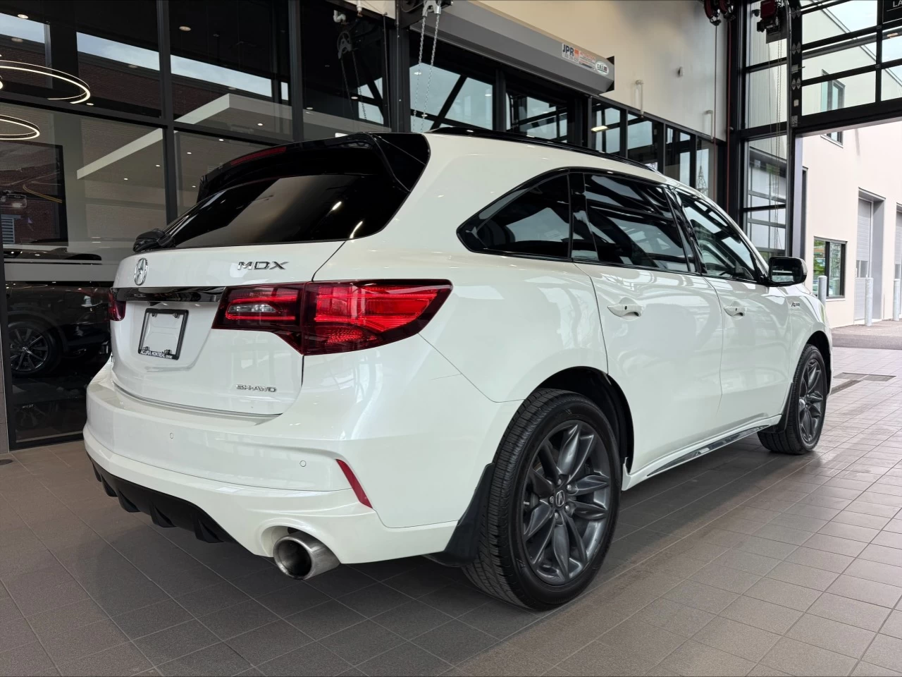 2019 Acura MDX Elite A-Spec https://www.acuramontrealcentre.com/resize/b990ff35b810a3abc0cc817b2ca24889-1