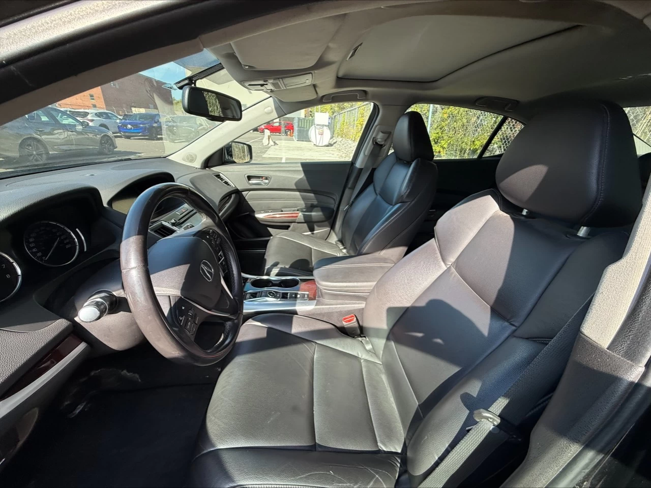 2015 Acura TLX V6 https://www.acuramontrealcentre.com/resize/b990ff35b810a3abc0cc817b2ca24889-1