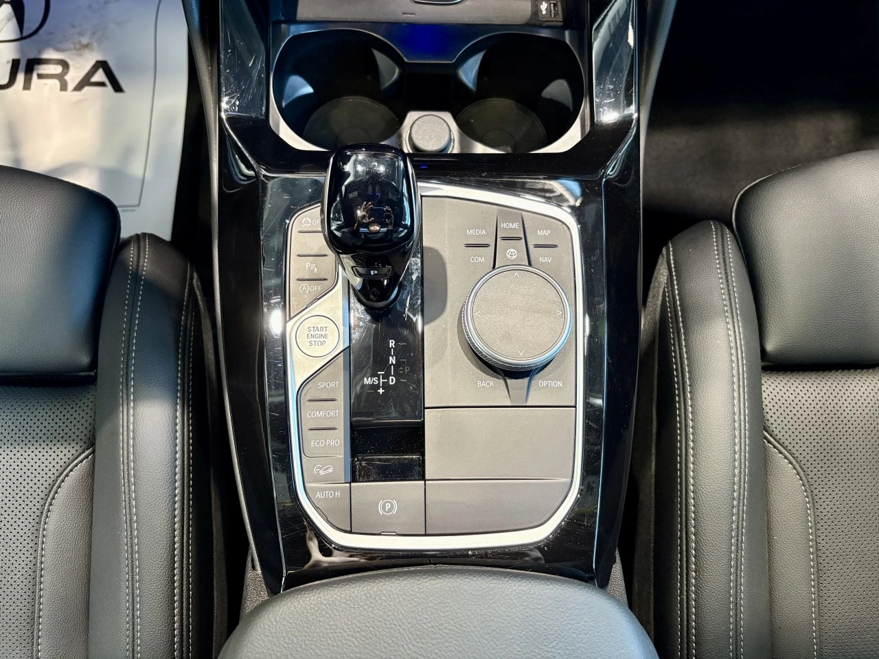 2025 BMW X4 xDrive30i https://www.acuramontrealcentre.com/resize/b990ff35b810a3abc0cc817b2ca24889-1