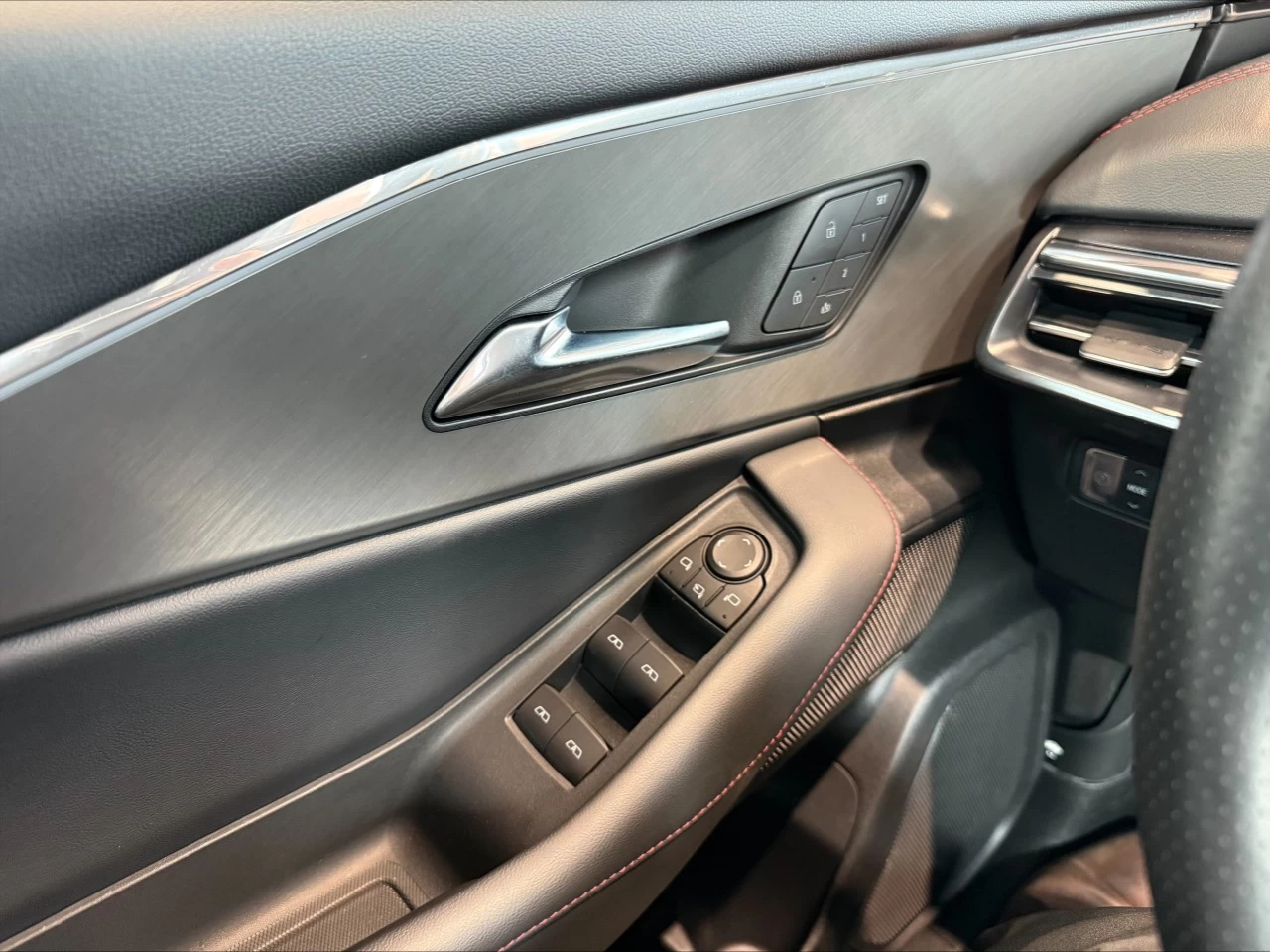 2024 Acura ZDX A-Spec Package https://www.acuramontrealcentre.com/resize/b990ff35b810a3abc0cc817b2ca24889-1